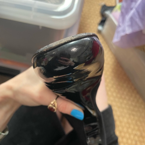 SAINT LAURENT LEATHER ZIP ANKLE BOOTS - Picture 5 of 12